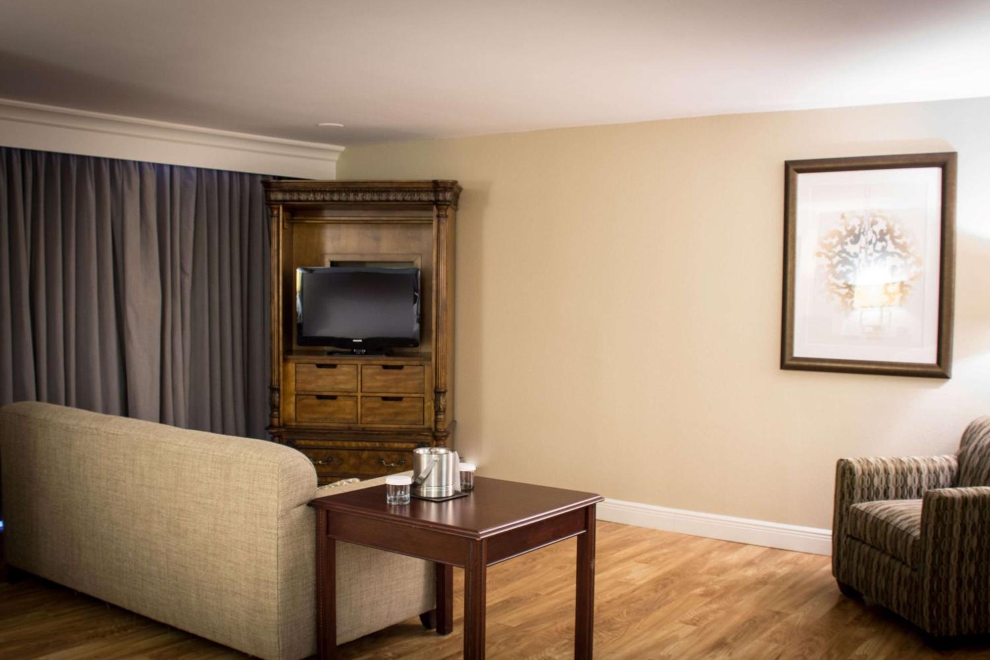 Wyndham Midland Downtown Otel Dış mekan fotoğraf