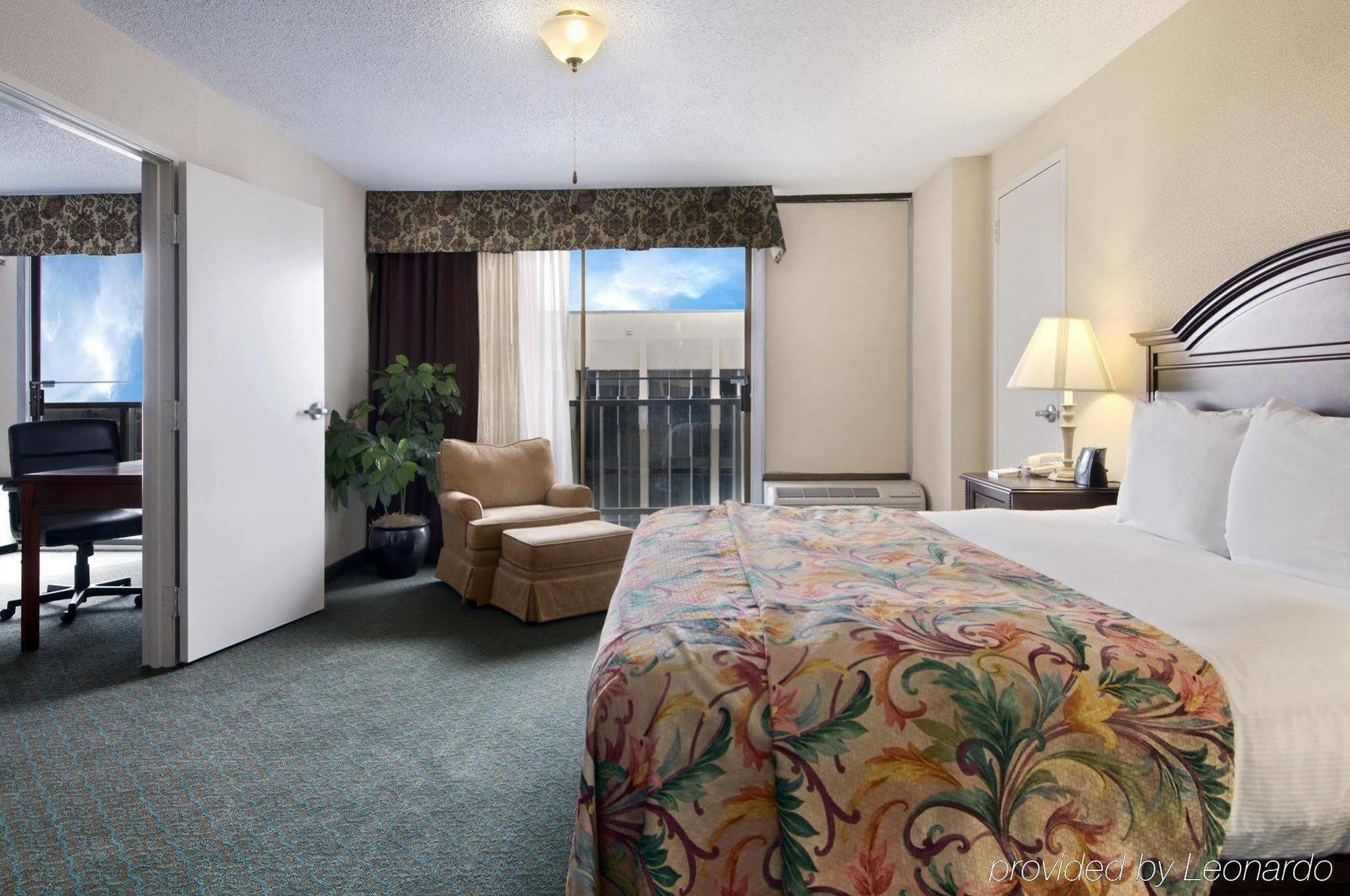 Wyndham Midland Downtown Otel Oda fotoğraf